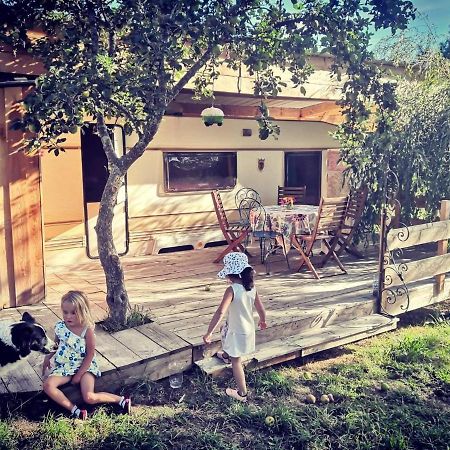 Caradjango , Caravane Chauffee Et Climatisee Lupersat Exterior foto