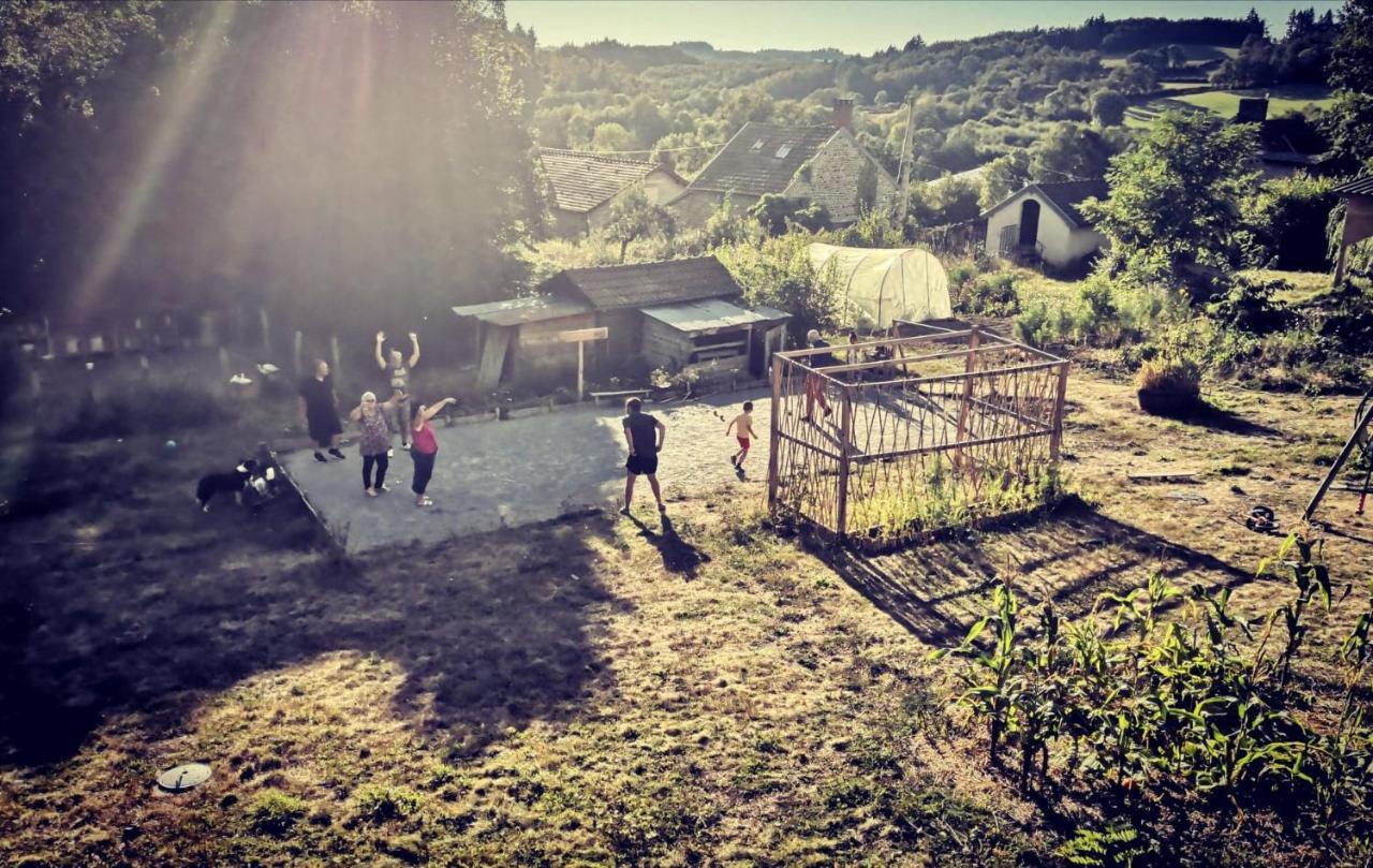 Caradjango , Caravane Chauffee Et Climatisee Lupersat Exterior foto