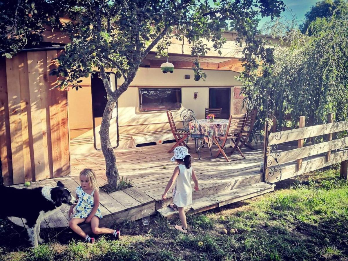 Caradjango , Caravane Chauffee Et Climatisee Lupersat Exterior foto