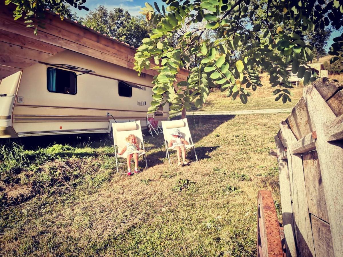 Caradjango , Caravane Chauffee Et Climatisee Lupersat Exterior foto